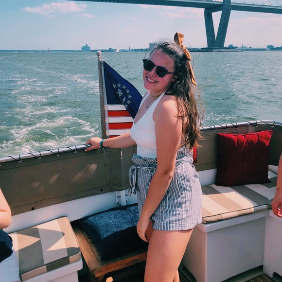 Meet your Posher, Hannah - Picture 1 of 1